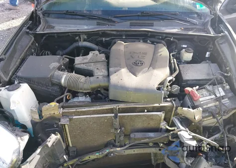 2017 Toyota Tacoma Trd Sport z USA, uszkodzony, nr VIN 3TMCZ5AN6HM071965